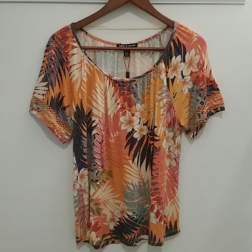 Cable & Gauge Floral Print Top with Crochet Detail